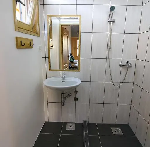 Vakantiehuis Pri Kamnu *